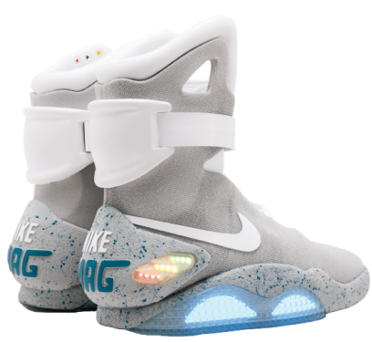 Кроссовки Nike Air Mag, вид сбоку и сзади, с подсветкой в подошве
